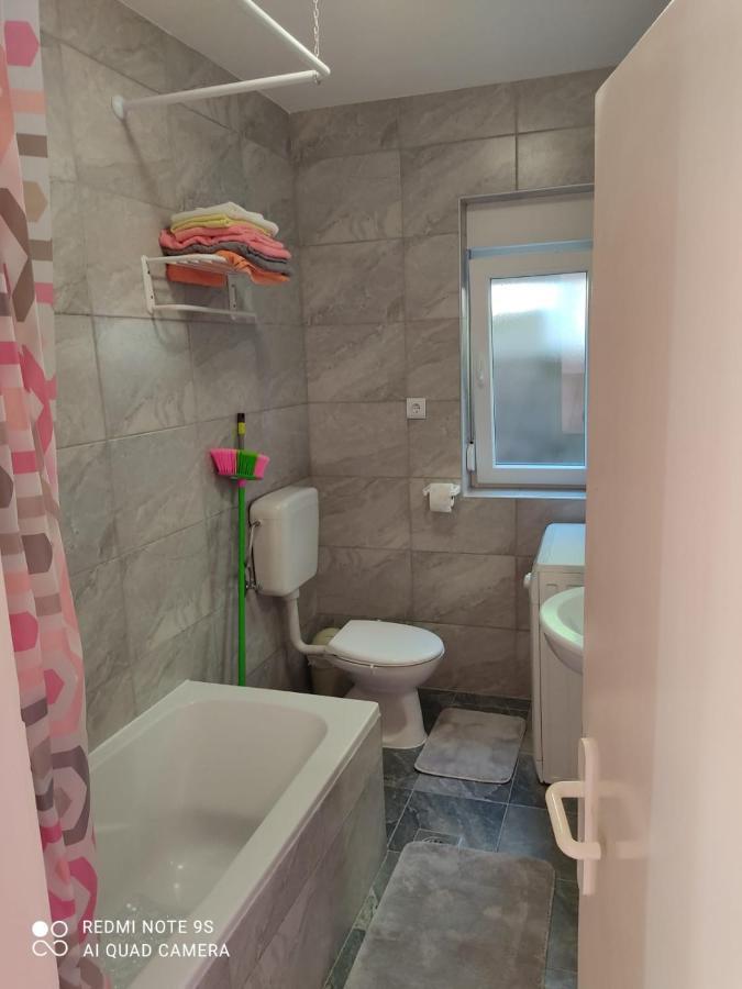 Apartmani Iva Sveti Juraj Eksteriør bilde
