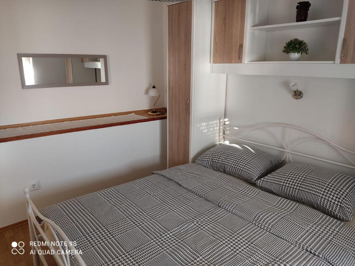 Apartmani Iva Sveti Juraj Eksteriør bilde